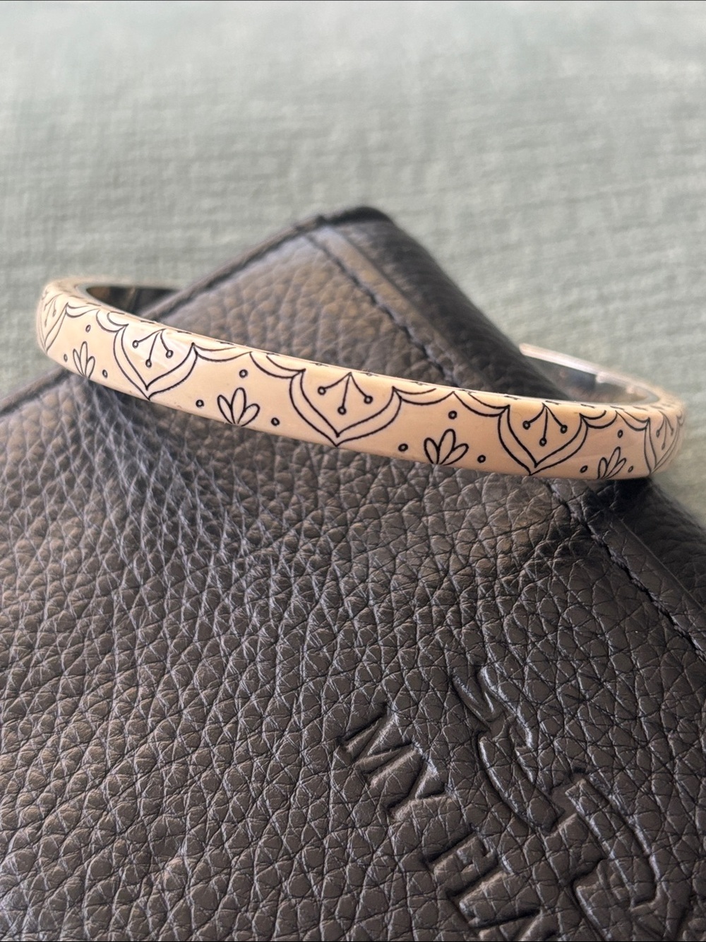 Brighton Cream and Black Etched Bangle Bracelet